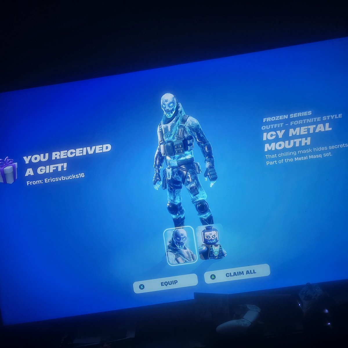 Eric_Be_Vibin's tweet photo. Got all this new stuff using code #snowbell https://t.co/Wkzhv4P7lK