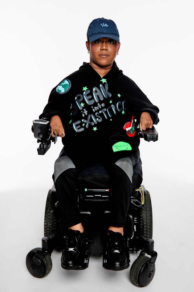 🖤🖤🖤

Sneakers: <a href="/Nike/">Nike</a>

Full Insta Post: instagram.com/p/DSn7hLsDlj_/…

#JaniraObregon #Odera #OderaStyle #Nike #AirForce1 #โนเบล #4EVE5thAnniversary #ラヴィット #Temblor #AdaptiveDesign #RethinkFashion #BeTheChange #WheelchairModel #paobc #BamBam #4EVE