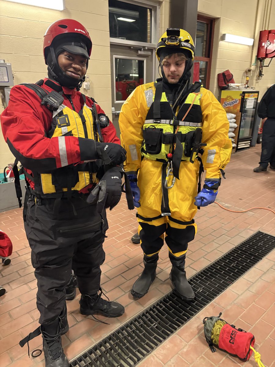 westwebsterfd's tweet photo. Some more photos of our ice water training tonight at Station 1. https://t.co/wFZaR0QDRe