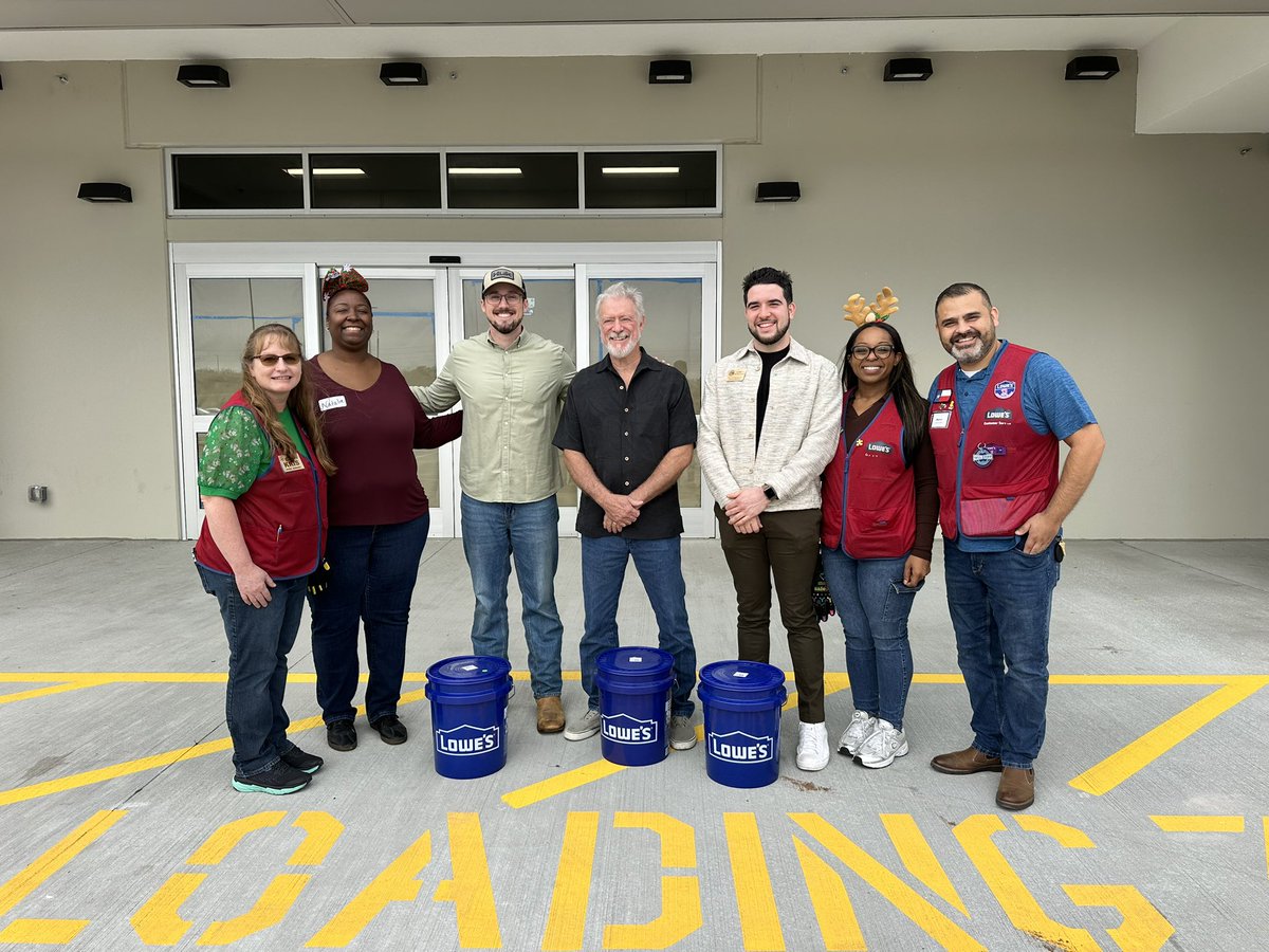 Mayor_Dan_Davis's tweet image. This morning, Mayor Pro Tem David, Councilman Garrett, and I toured the new Manvel @Lowes (opening soon). Impressive facility, about 180 jobs with roughly 80% going to local residents, plus strong support for local organizations. Grateful for the investment in our community!