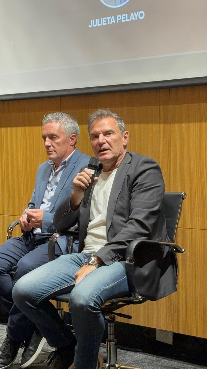 Javier Bee Sellares tweet media