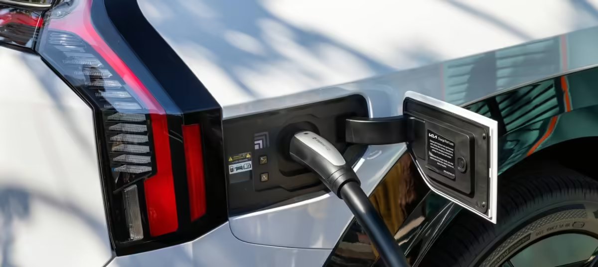 #ContenidoPremiumET | Más de una cuarta parte de los vehículos vendidos este año en el mundo fueron eléctricos: Colombia es uno de los mercados que lidera a nivel regional ▼ eltiempo.com/vida/medio-amb…