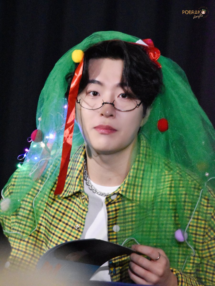 Pobrakstory95's tweet image. D-610🎄เอาต้นคริสต์มาสมีชีวิตมาฝากฮะ✨️

𝒞𝒽𝓇𝒾𝓈𝓉𝓂𝒶𝓈 𝑒𝓋𝑒 🎄⸜( ´꒳` )⸝✩⡱ @ChoiArs_YJ 

#기다릴게_영재와함께_새로써내려갈페이지 
#We_Will_Wait_for_Youngjae
#youngjae #영재