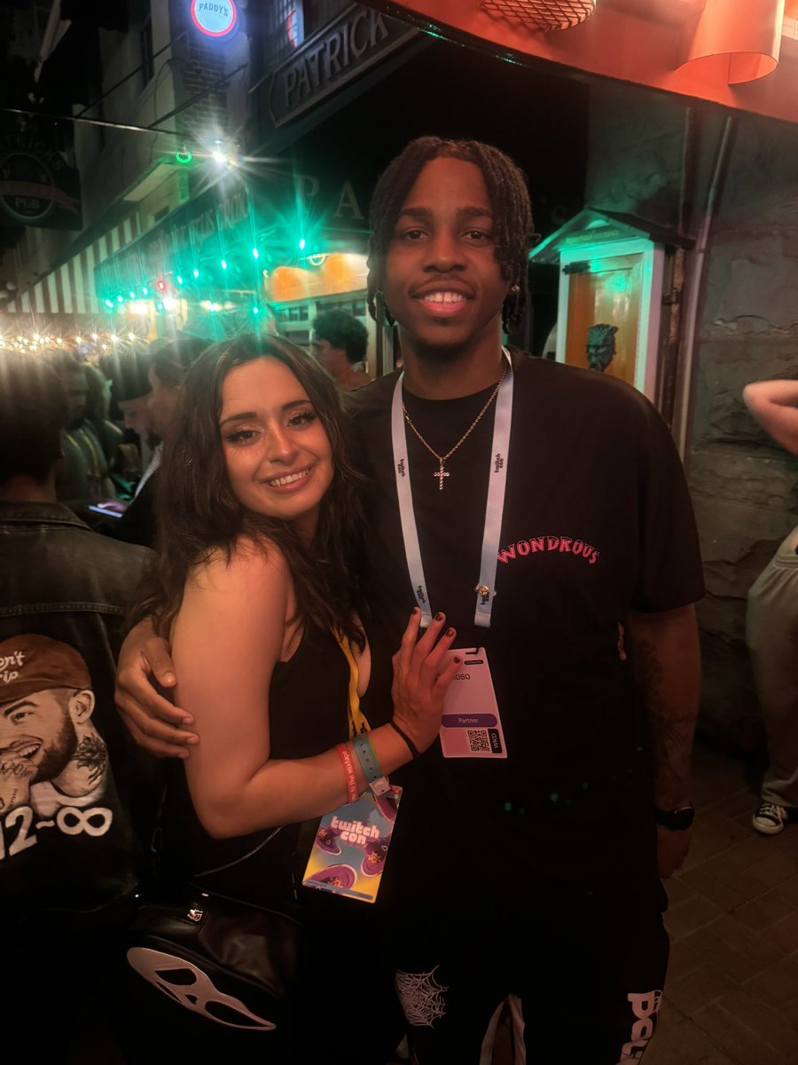 LIVE NOW WITH THE GOAT <a href="/Camlosoo/">Cam Loso 🇯🇲🇻🇮</a> DIGGING IN THESE KILLERS BACKS 😎 LATE NIGHT STREAM EUGHH twitch.tv/ivalene_