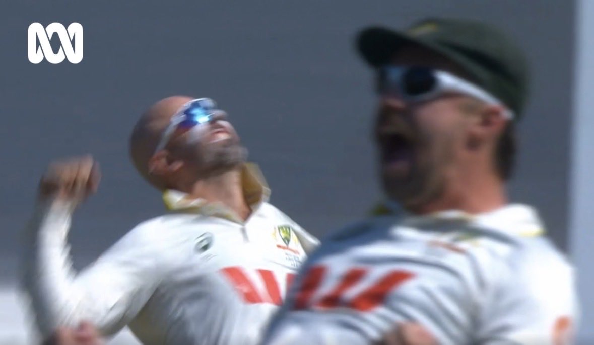 wresb around sunnies tweet media