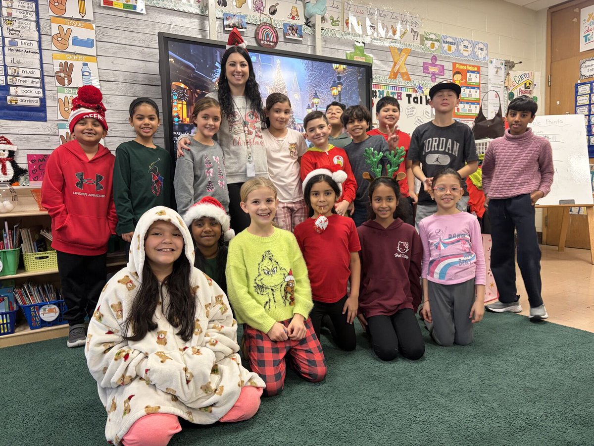 Happy Holidays and Happy New Year!!! <a href="/SEM_Dalers/">SEM Dalers</a> ❤️🎉🎄