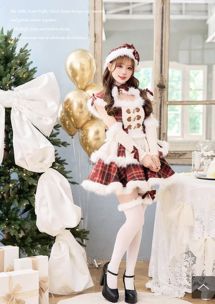 【貴重!!】サンタさんの合唱隊５人セット サンタさん何着るか決めた〜🎶 可愛いの着るから会いに来て欲しい