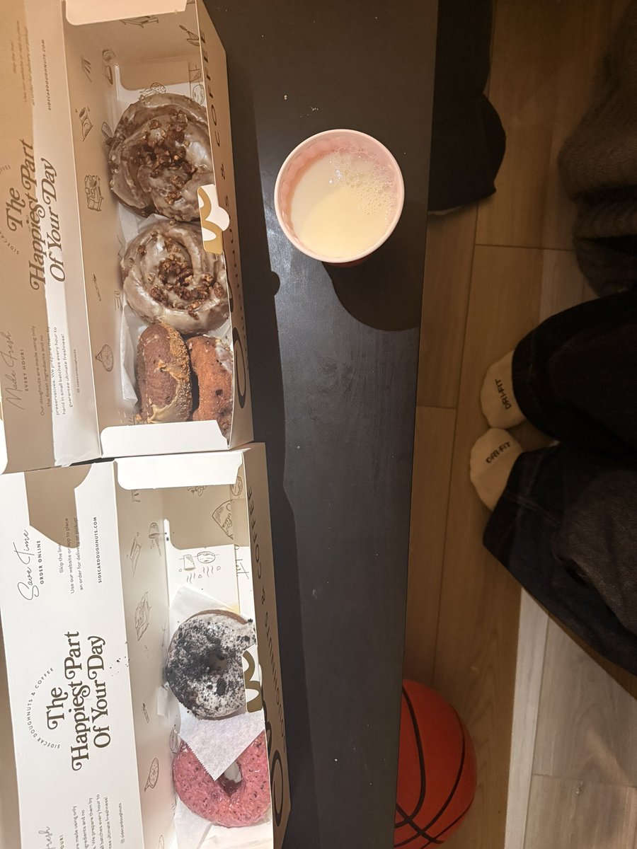 DerrkDemo tweet media