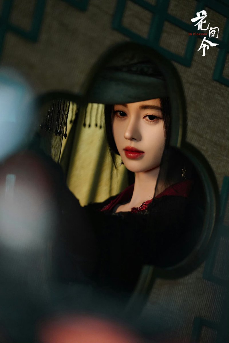 jujingyishunxi's tweet photo. ซ่างกวนจือกับหยางไฉ่เวย ที่เค้าว่าสวยล่มเมือง สวยตาแตก คนเห็นเป็นต้องมองเหลียวหลัง เรื่องจริงนะ ตำนานก็คือตำนาน พี่จะอยู่ https://t.co/51rI3SRpdL