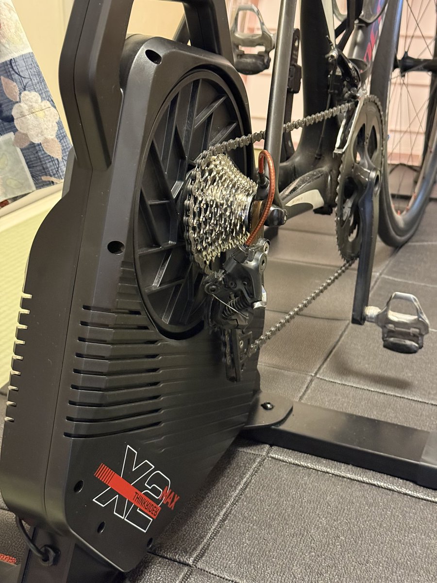 サンタさんからダイエット器具届きました。 3万円のスマートローラー