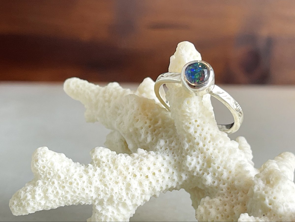 hazard_holiday's tweet photo. 平角線BrightCut Ring
Mexican Opal

#mexicanOpal
#メキシコオパール
#オパール
#ring
#リング https://t.co/SQPvV1zl8Q