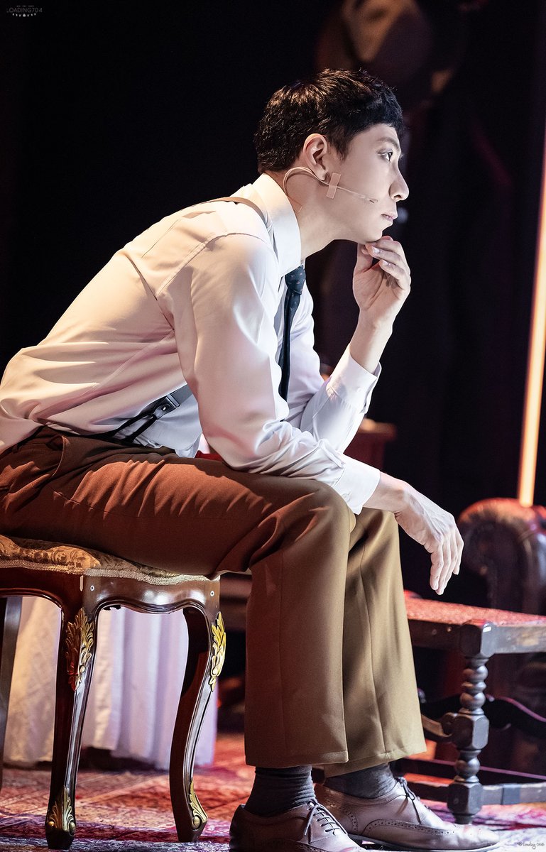 Loading704_pic's tweet image. 251223 미드나잇 액터뮤지션 스페셜 커튼콜 
이승현 비지터

만약 악마가 나타난다면 지금이야말로
딱 좋은 때와 장소 아닌가? 

#이승현 #미드나잇 #액터뮤지션