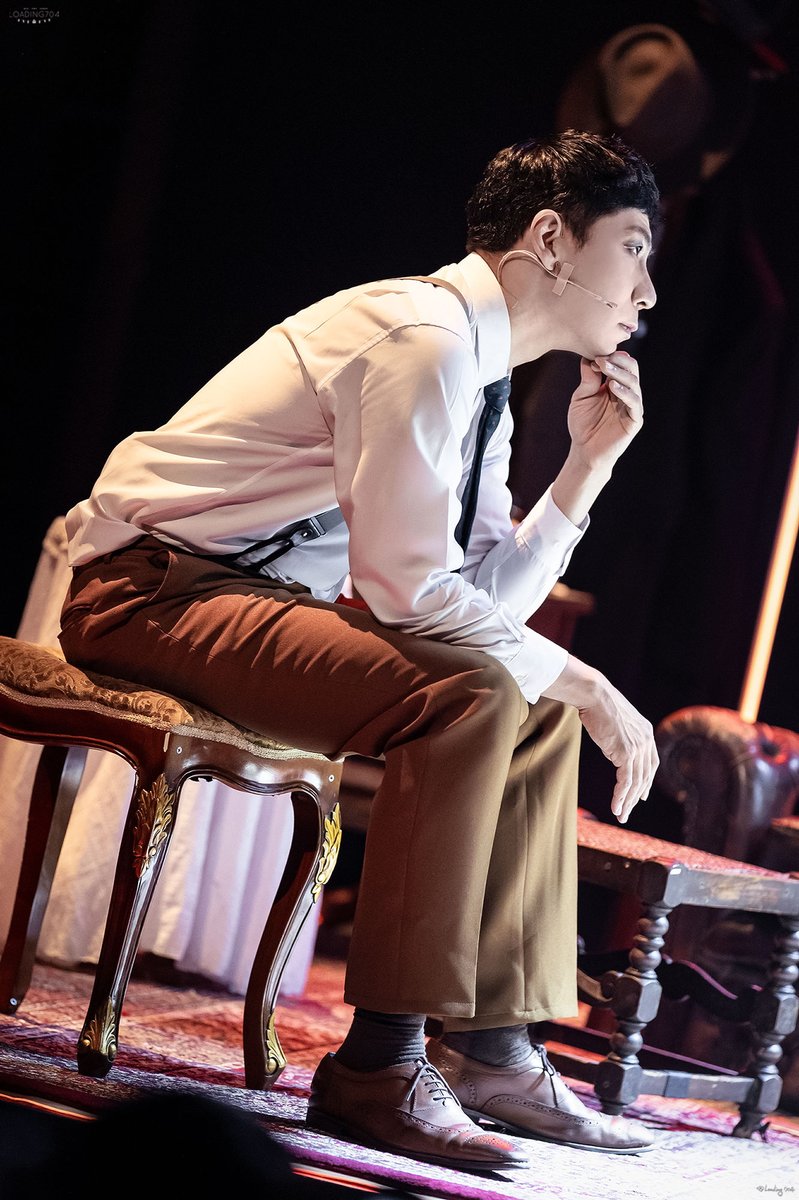 Loading704_pic's tweet image. 251223 미드나잇 액터뮤지션 스페셜 커튼콜 
이승현 비지터

만약 악마가 나타난다면 지금이야말로
딱 좋은 때와 장소 아닌가? 

#이승현 #미드나잇 #액터뮤지션