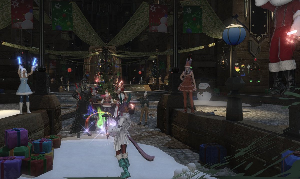 SrinityFF's tweet image. Kibbles did an impromptu holiday music concert for the FC in Ul'dah tonight. 🎄 A few stragglers stopped to listen for a bit and that made me smile. 😺
#FFXIV #friends