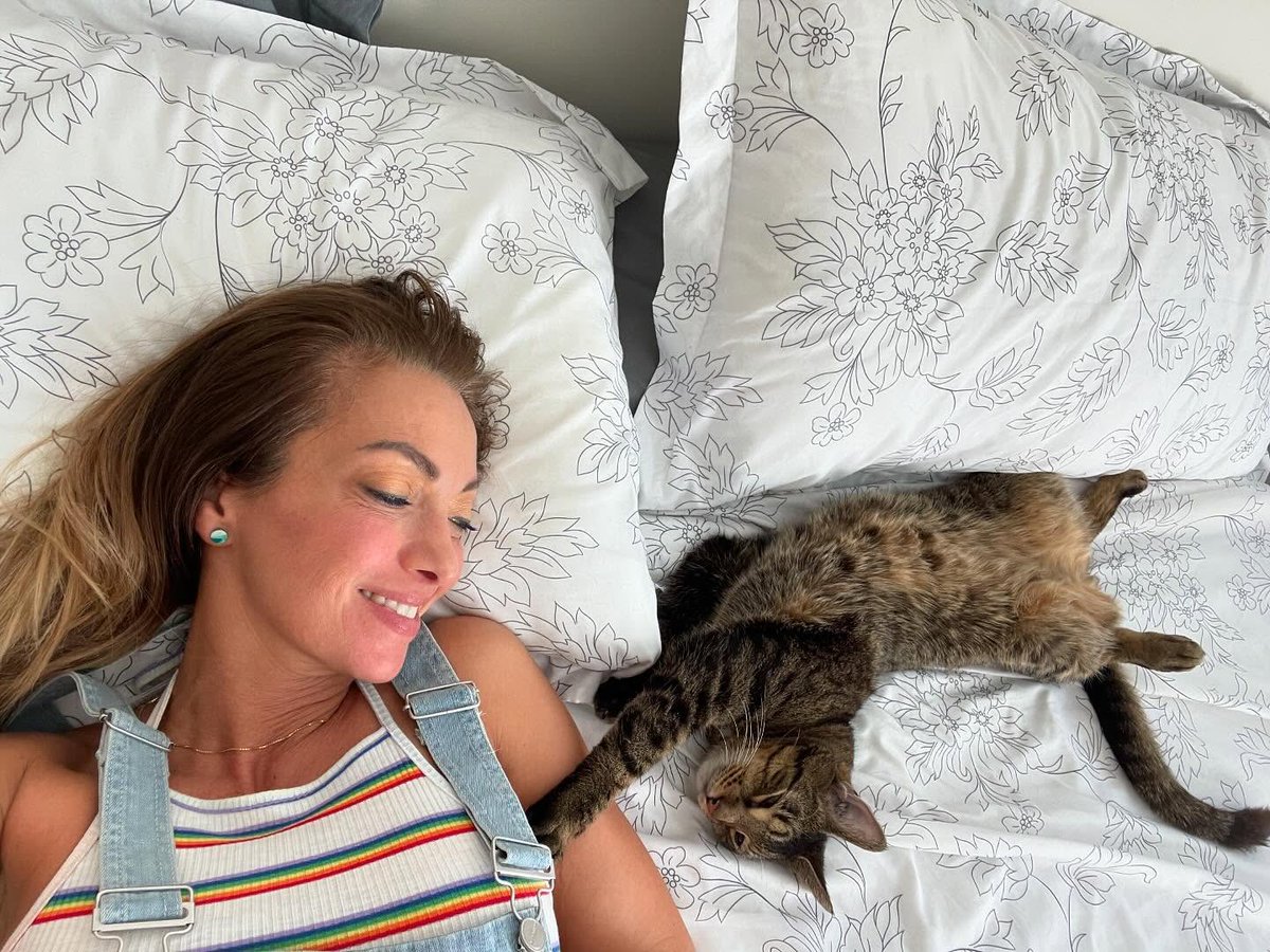 sharonpatrick04's tweet image. No matter what life throws at me, I will always survive ❤️