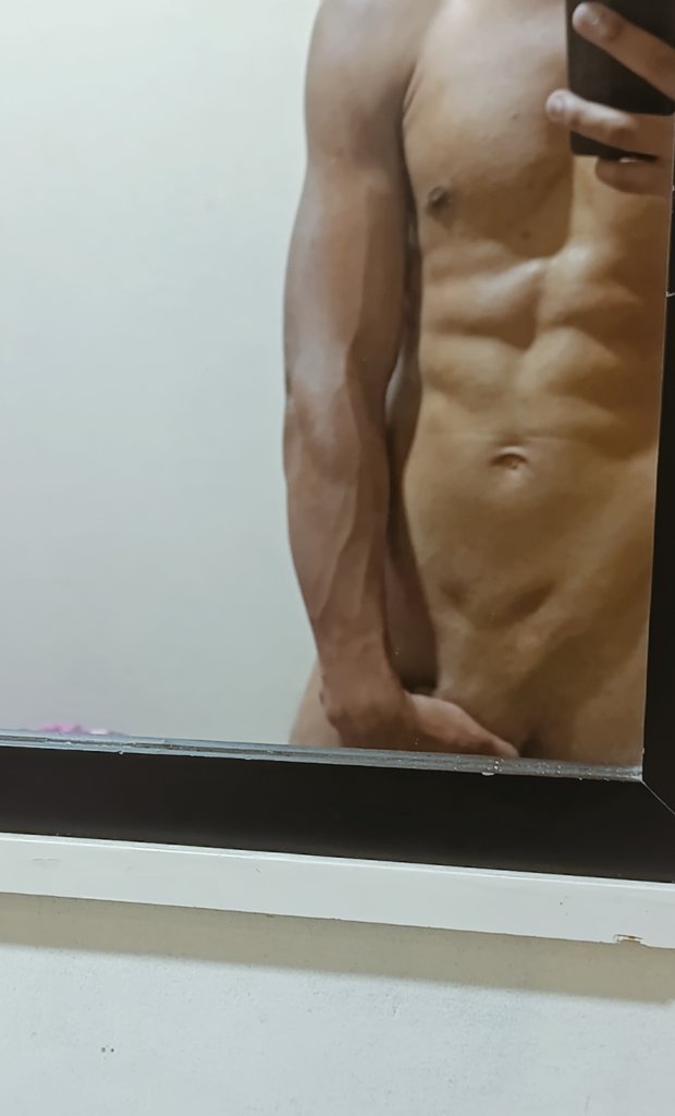 Dot🍆 CWB tweet media