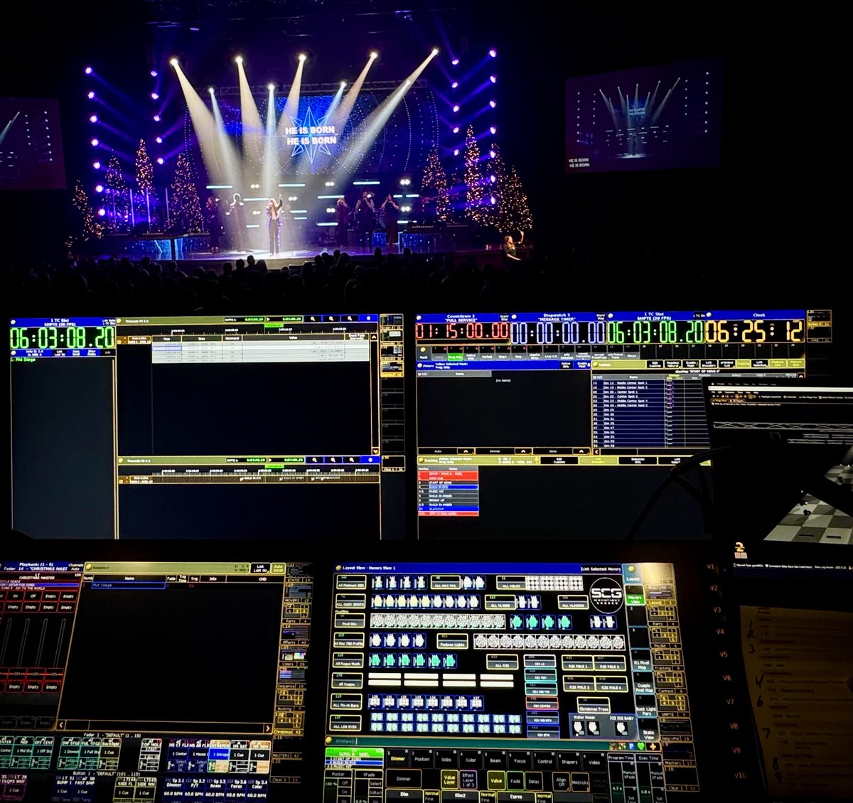 garysutherland's tweet photo. Here are some photos from Incredible Christmas celebration. Thank you to my Sparky’s that hooked up the rig.
#LightingDirector #LightingDesgin #LightingProgrammer #Programmer #MA2 #GrandMA2 #GrandMA3D #operator #SGSCreations #SGarySutherland #GarySutherland https://t.co/61BqiV4m94
