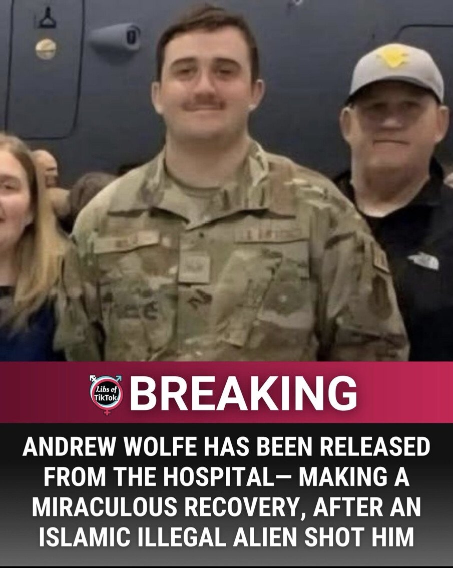 helpangela_com's tweet image. USA....

Seeing this and knowing this US Soldier is doing well enough to be released to enjoy Christmas at home.....is a true Christmas Miracle for him and all of his loved ones.

♥️    🇺🇸   🫡   🇺🇸    ♥️