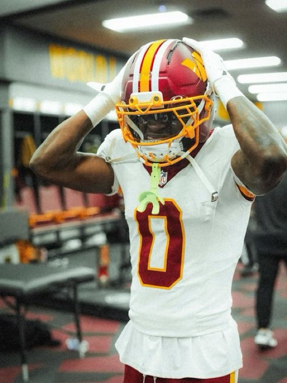 Barstooldmv's tweet image. These “new” uniforms are rumored to be a part of the permanent rotation in 2026 

Wonder what other “changes”Washington fans want to see happen…