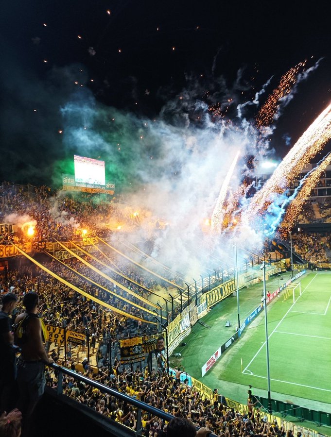 Todos Los Carboneros Desearles Una Feliz Navidad Y Noche Buena.