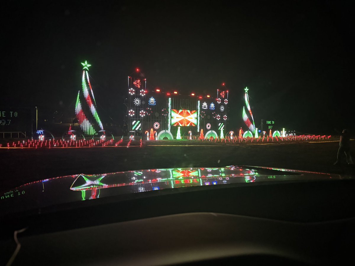 Josh Stanfield tweet media