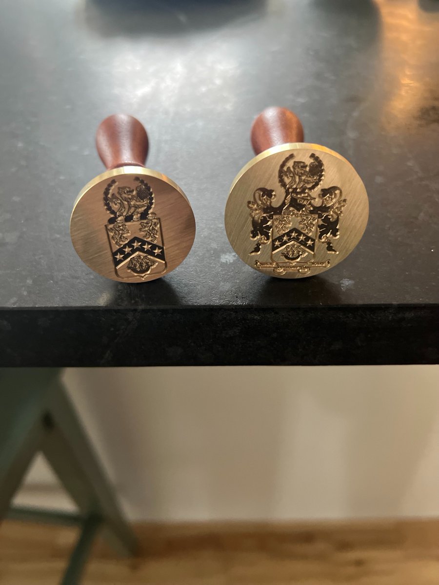 Armorial Register tweet media