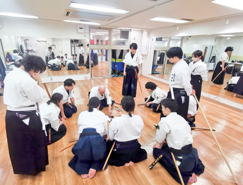 12kishintoryu's tweet photo. 扇の種類や用途について、宗家が解説してくださいました https://t.co/lO3WsleK4k