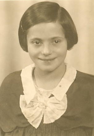 24 December 1926 | A German Jewish girl, Heidi (Hedy) Metzger, was born in Berlichingen. In January 1939 she fled to the Netherlands.

In July 1942 she was deported from Westerbork to #Auschwitz and registered in the camp.
She perished there on 23 September 1942.
---

Children at
