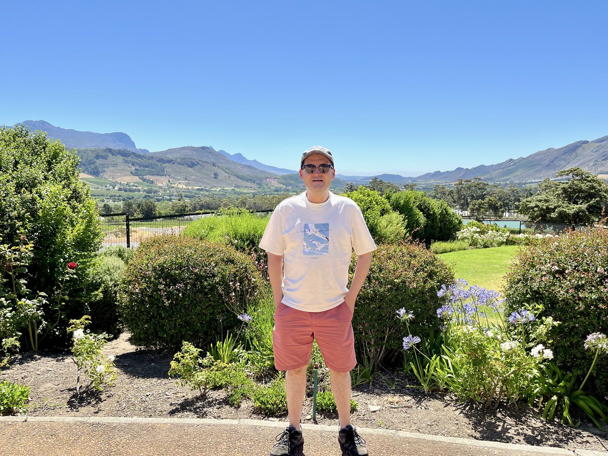 Dr David J Hunter tweet media