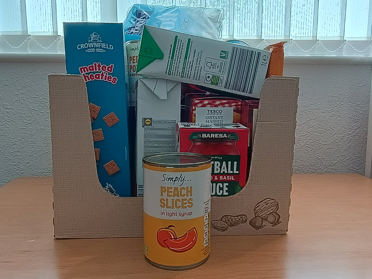 helenterrapin's tweet photo. @HinckleyFoodbnk @TrussellUK
#ReverseAdventCalendar #FoodbankAtChristmas #Foodbanks
Day 24: Tinned fruit
All boxed up and good to go... Don’t worry we actually dropped all this off a few weeks ago!
Merry Christmas. 🎄🎅 https://t.co/VpE1aWSJZY