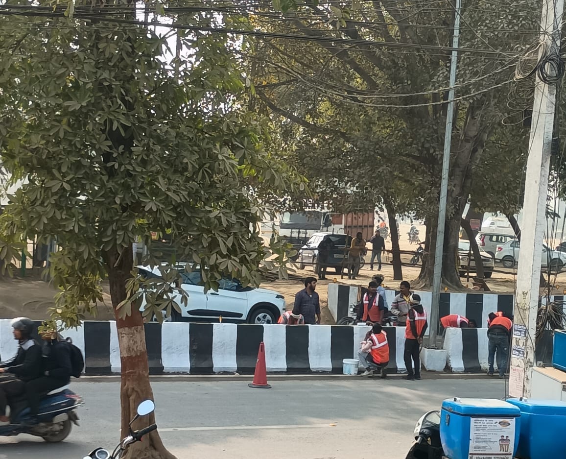 लखनऊ में आप का स्वागत है मोदी जी <a href="/narendramodi/">Narendra Modi</a>
स्वागत की तैयारियां जोरों - जोरों से है