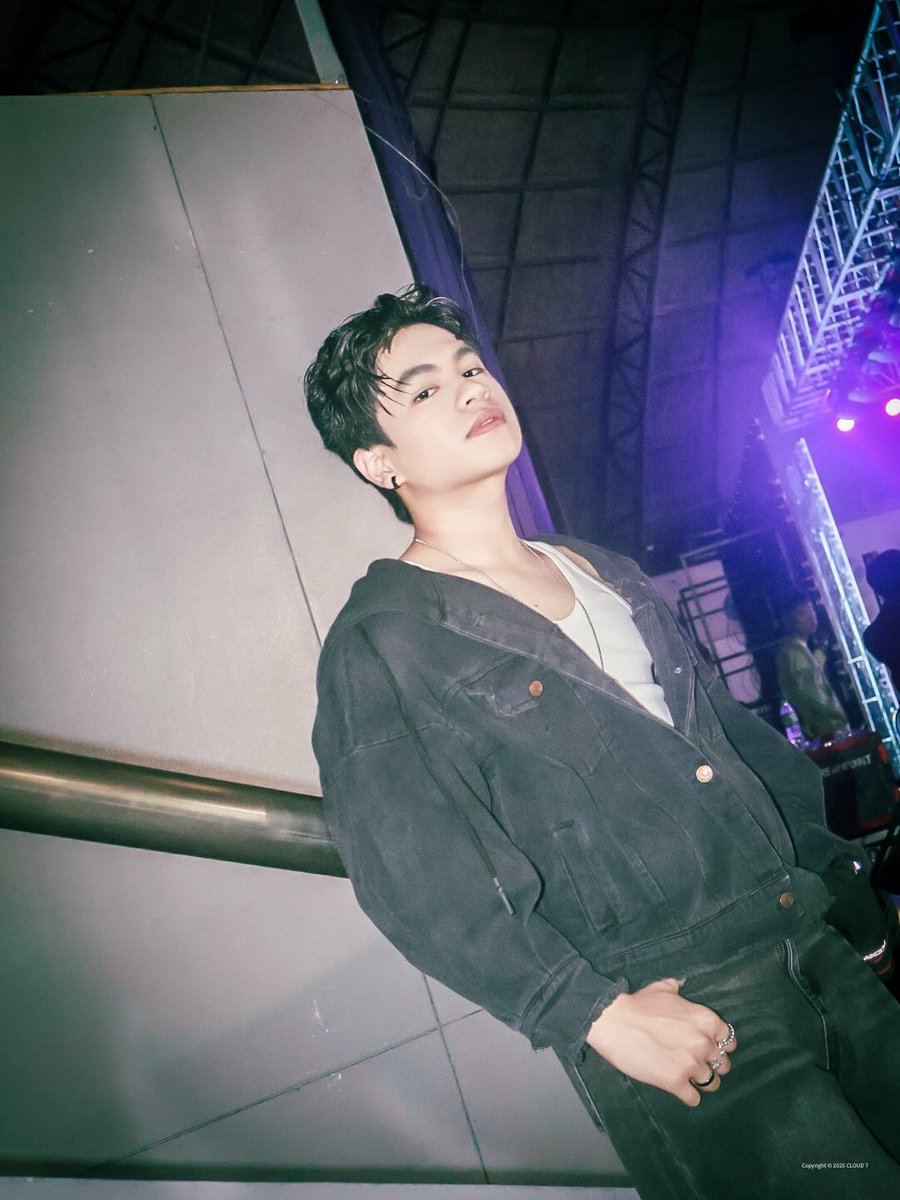 cloud7_ph's tweet image. [#PhotoSeries / #C7_JOHANN] [122325]

Nothing extra. Everything felt.

#CLOUD7_ph