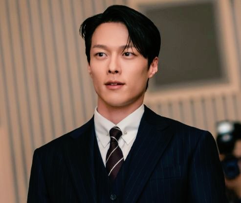 joyandvictoriaT's tweet photo. 😱 IT'S TIME! 🚨 Gong Ji Hyeok is READY TO FIGHT 🔥 for himself... and his love, Go Da Rim! 💘 Will he survive the crises threatening them BOTH?! 🤔 Stay tuned for an EPISODE YOU WON'T WANT TO MISS! 😍 #GongJiHyeok #GoDaRim #DramaAlert https://t.co/oc0wFMVGg2