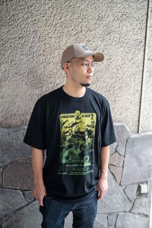 HARDCC's tweet image. アデーの弟アドーは、祖国ガーナを救うべくカンフーでたちがった！
カンフー×ホラー×巨大ロボットという好きしかない掛け算と、前作の何倍の馬鹿馬鹿しさで再び世界に問う！

 buff.ly/YAICkdG