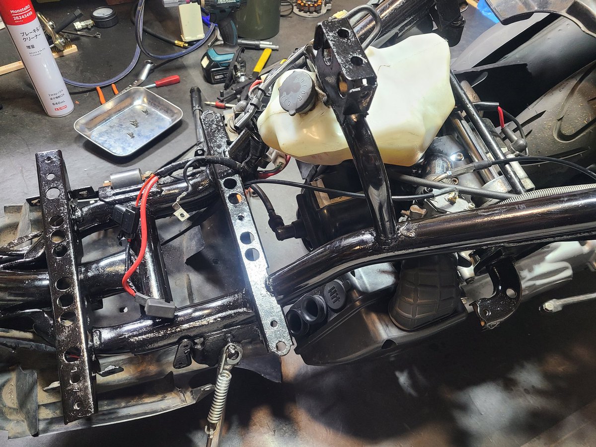 グランドアクシス