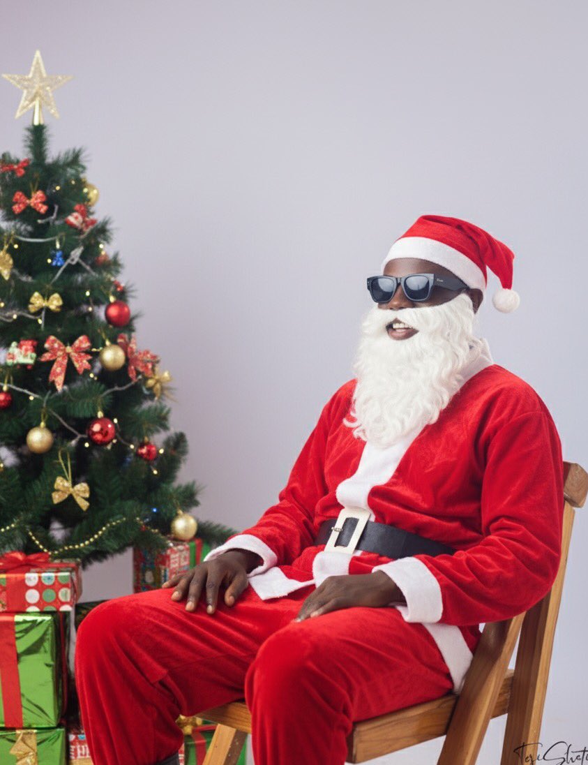 Merry Christmas and a prosperous new year in Advance From Afriverse, it’s fam and Founder!! 🎄😌

Guess who is playing Santa this year? 😂