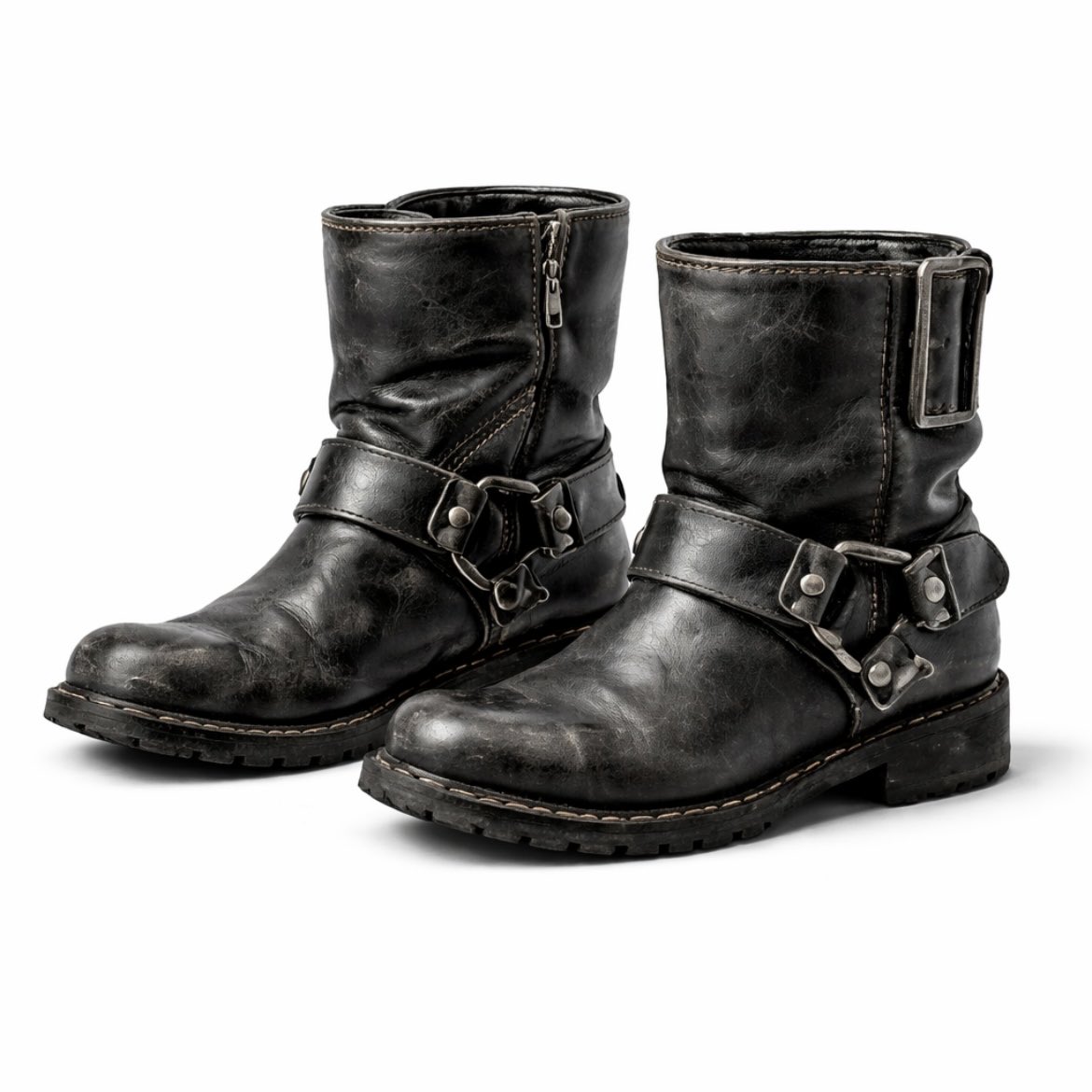 youshare_inc's tweet photo. Black Harness Engineer Boot: Distressed black leather with bold buckle hardware and a grounded, heavy sole. Rugged leather is having a real return right now. #youshare #fashion #boots https://t.co/dZx6ij9c4g