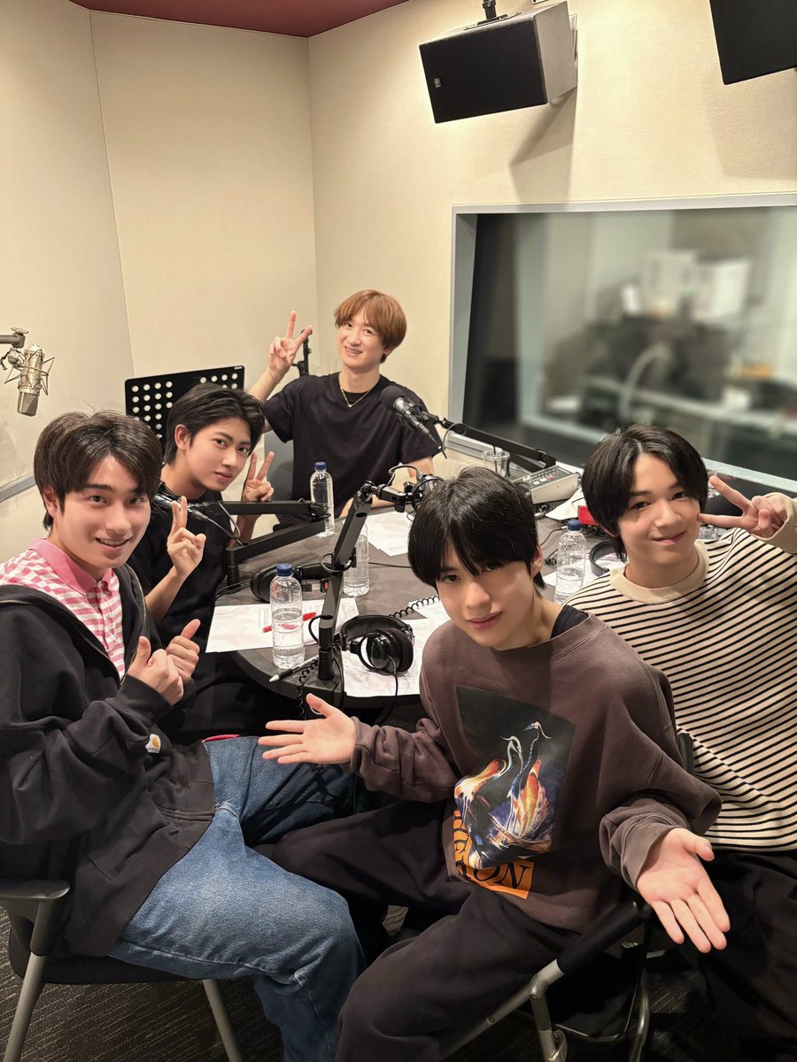 ジャニーズJr.公式写真 2014〜2015 混合5枚 (⚠️購入前コメント必須) ジャニーズJr.公式写真 2014〜2015 混合5枚 (⚠️購入前コメント必須)