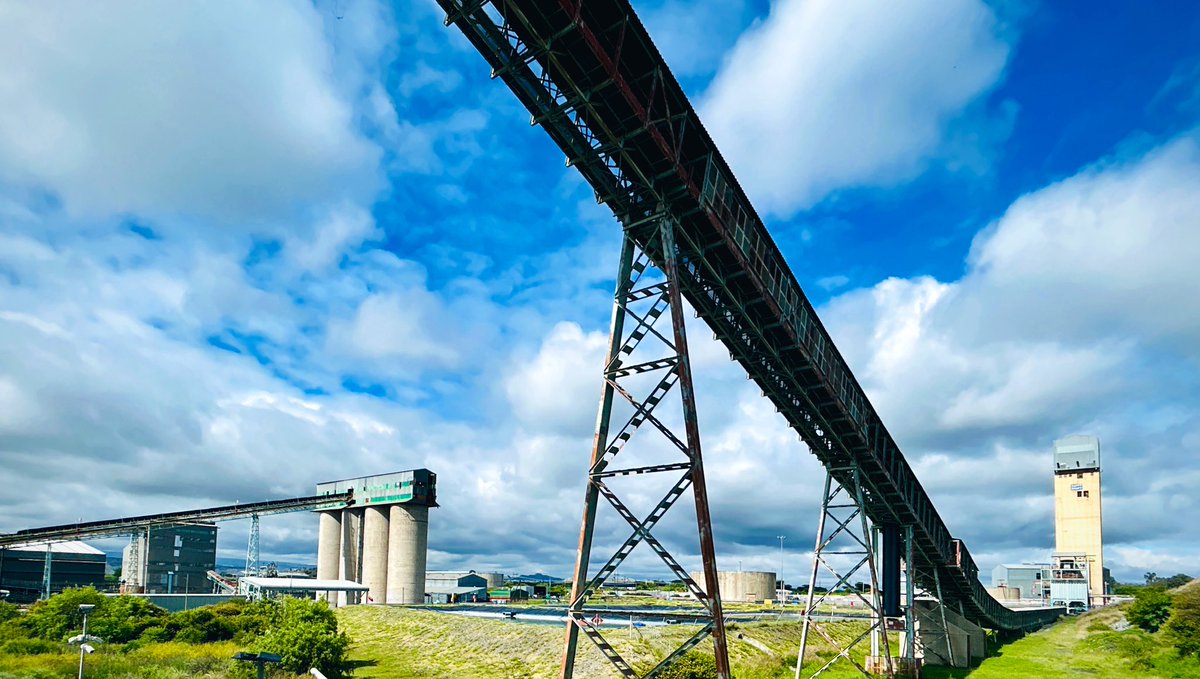 _Spesho's tweet image. "No eneji No phawa. Ekzoztet" 👷🏾‍♂️📍😮‍💨