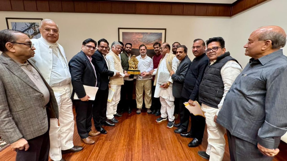 nsui's tweet photo. LoP Shri @RahulGandhi ji’s interaction with the Vaishya samaj exposes the hollow reality behind BJP’s “pro-business” claims. If this government truly stood with traders, why are MSMEs drowning in compliance, rising costs, and policy shocks-while a few corporate giants flourish?

This is not anti-business politics. It is a fight for fair competition, dignity for small traders, and an economy that works for those who actually create jobs.