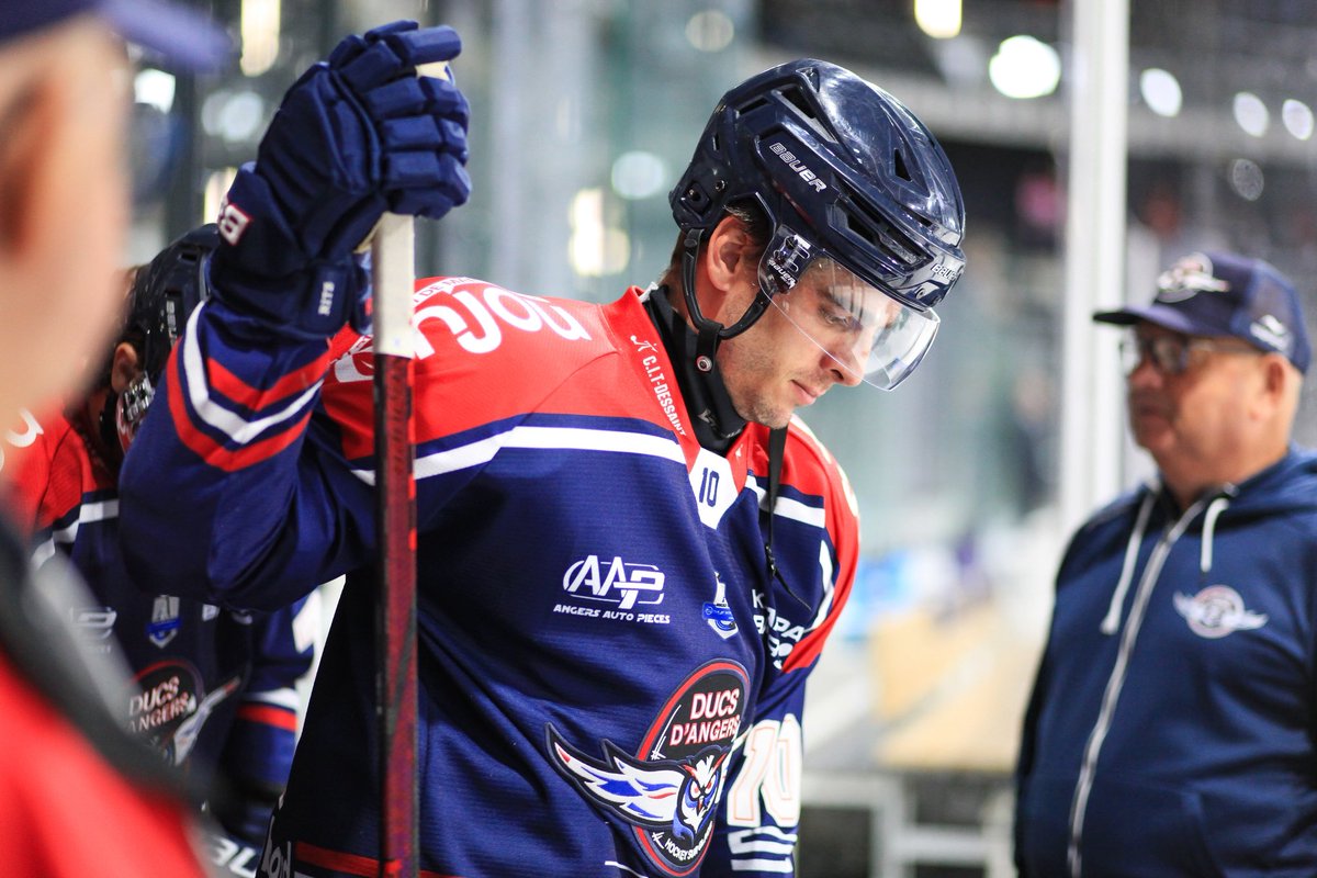 DucsdAngers's tweet image. 𝐍𝐢𝐜𝐨𝐥𝐚𝐬 𝐑𝐈𝐓𝐙, 𝐚𝐮𝐱 𝐉𝐞𝐮𝐱 𝐎𝐥𝐲𝐦𝐩𝐢𝐪𝐮𝐞𝐬 🙌🇫🇷

Il travaille fort depuis des années en club comme en sélection, notre numéro 10 s’apprête à vivre le tournoi rêvé de tout hockeyeur : à partir du 12 février 2026 à Milan-Cortina 🏒

Bravo Nico 👏