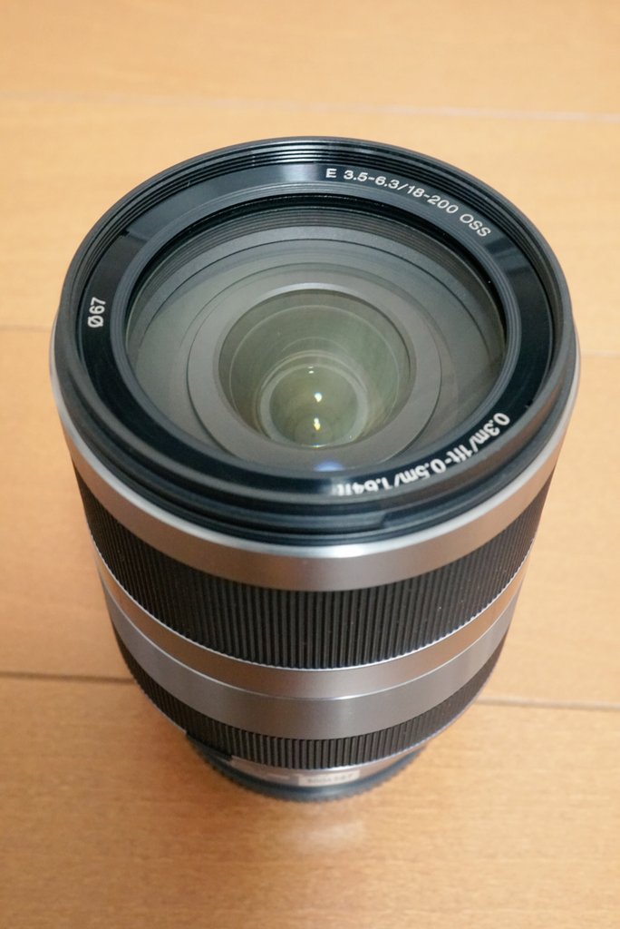 先日、突然、ピントが合わなくなったSEL18200、仕方がないので、同じ