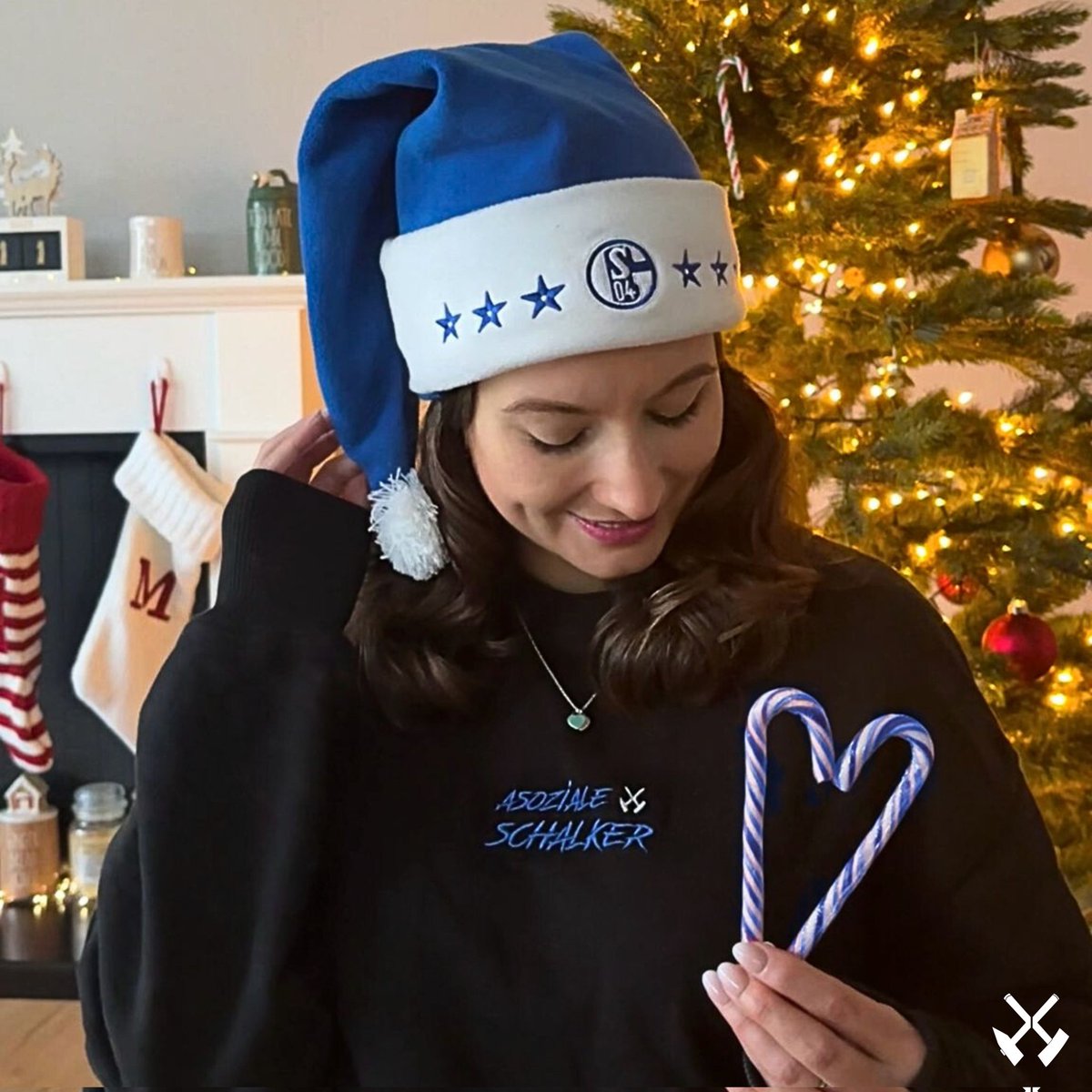 Glück auf

Ein weiteres Jahr Hammer und Schlägel! Wir  blicken mit großer Dankbarkeit zurück.

Wir sind unfassbar stolz auf unsere Community. 
Danke an jeden einzelnen Kunden und an alle, die uns treu begleiten- ohne euch wäre all das nicht möglich.

#s04