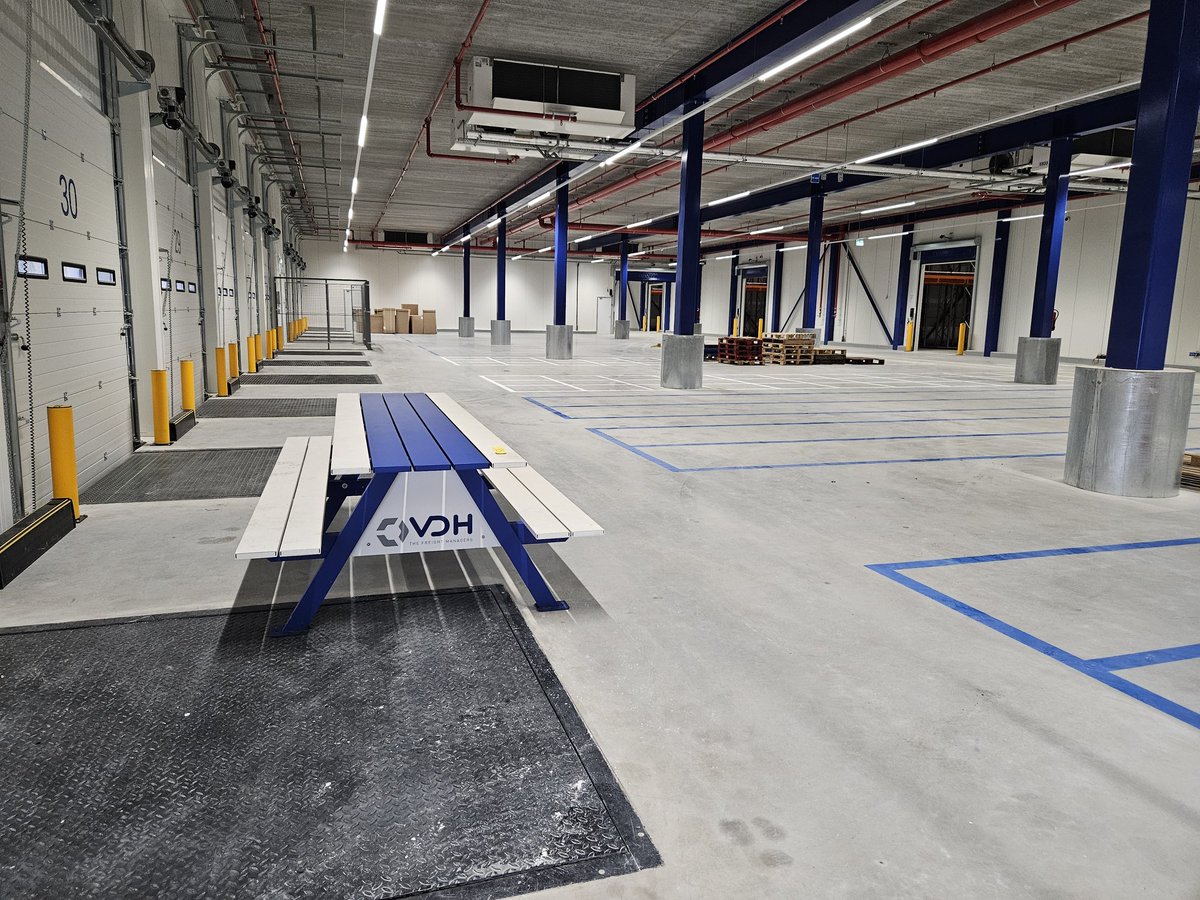 DC VDH te Ridderkerk is op 10 december jl. in gebruik genomen, dankzij het geweldige #teamwork en #kwaliteit van <a href="/FraanjeBouw/">Fraanje B.V.</a> <a href="/HenriStoop/">Henri Stoop</a> en <a href="/progambouw/">ProgamBouwmanagement</a>