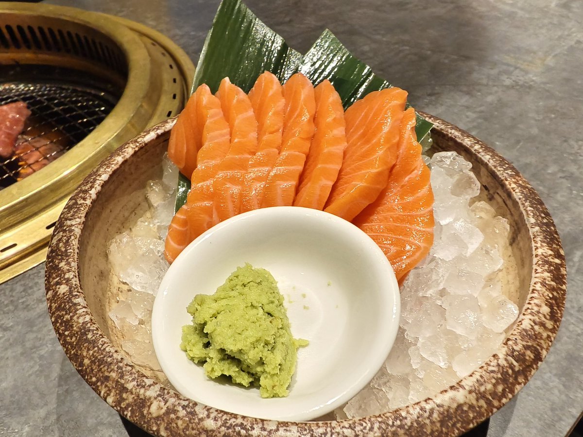 LachlanB_'s tweet image. Christmas Eve 🎄 means....
Wagyu Nakiyiku in the city.
Well, why not? Absolute "melt-in-the-mouth" it is too. #Tajima