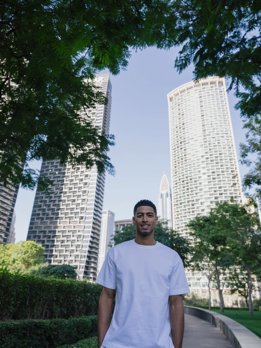 Jude Bellingham enjoying some downtime in Dubai ⚽☀️

Sunshine, skyline views, and well-earned off-season vibes ✨
#VisitDubai