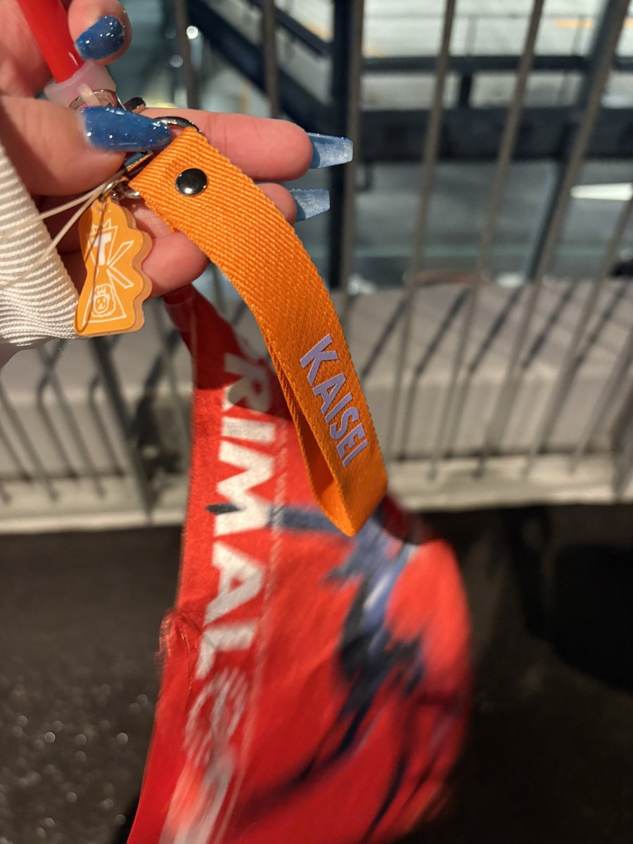 matora_rin's tweet photo. @kaiche_official 落し物預かってます😭😭
持ち主様見つかりますように🙏
 #THERAMPAGE
  #PRIMALSPIDER https://t.co/9Rfu51ZZb7