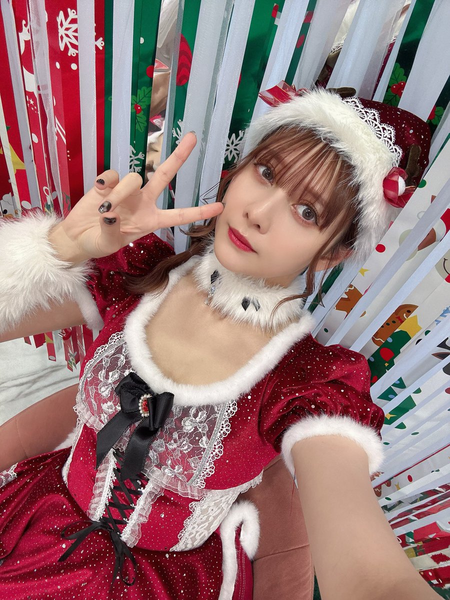 メリークリスマスイブ♡

昨日のオンラインイベありがとうございました！
いつもは配信内ちょけてるけど
昨日は思わず、素直に感謝を伝える回になりました。ﾃﾚ