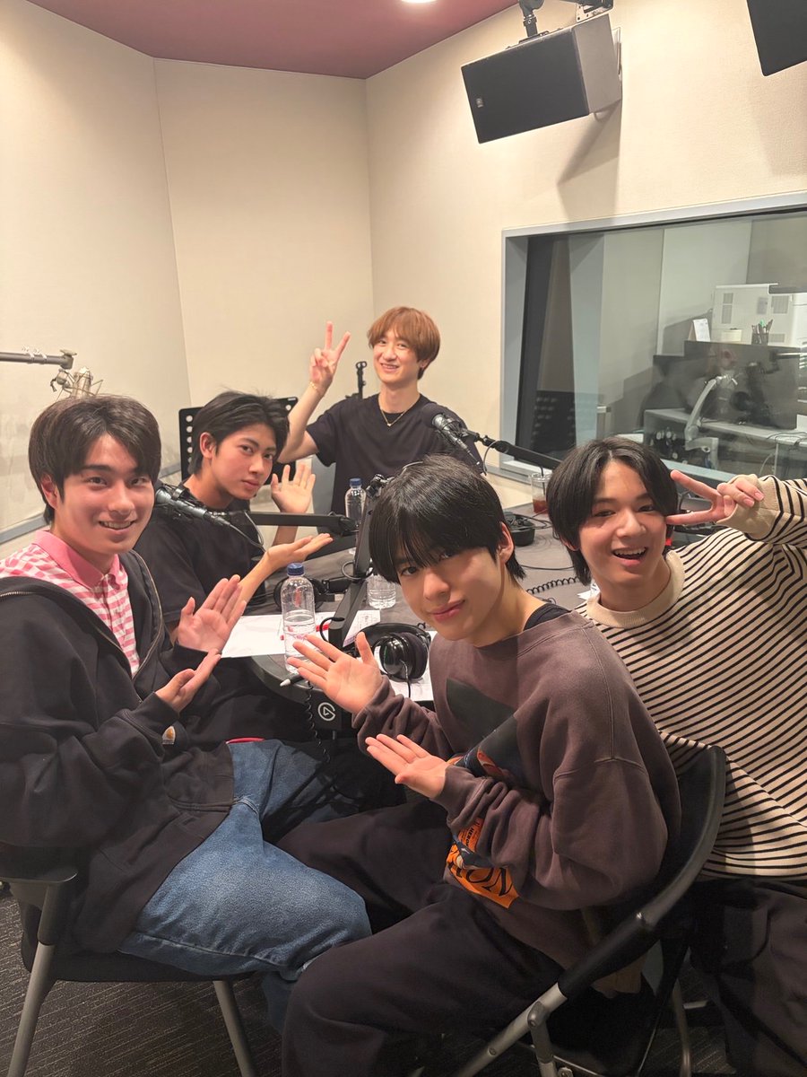 かい　UVER&LiSA&キスマイページ かい UVER&LiSA&キスマイページ Kis-My-Ft2｜MENT RECORDING