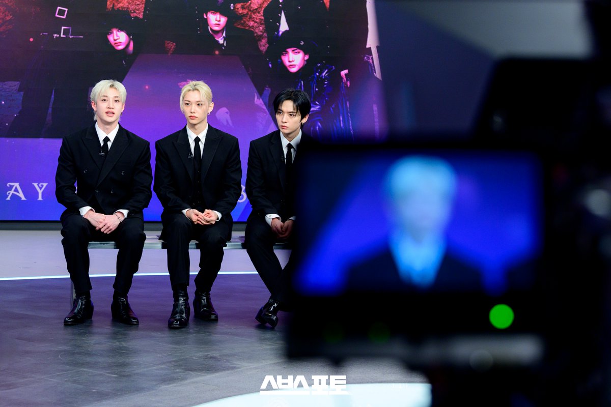 SBSNOW_PHOTO's tweet photo. [SBS 현장사진]
SBS 8 뉴스_스트레이키즈 출연

#StrayKids #스트레이키즈 #스키즈 #SBS8뉴스
방찬 BANGCHAN 리노 LEEKNOW
창빈 CHANGBIN 필릭스 FELIX
현진 HYUNJIN 한 HAN
승민 SEUNGMIN 아이엔 I_N
#스브스포토
https://t.co/nHKljdAGPj https://t.co/pg1thaxQ8f